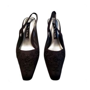 Nina Fabric Embellished Slingback pointed toe Heels 7M